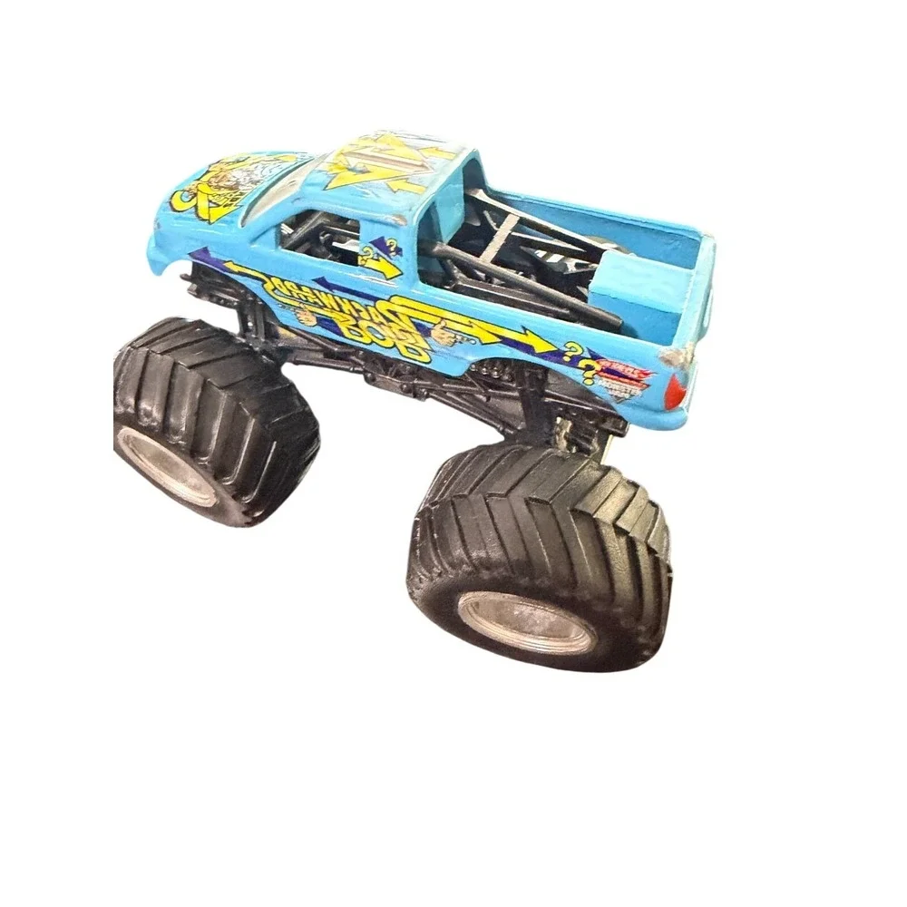 Hot Wheels Monster Jam Backward Bob Truck 1:64 Blue Diecast Off-Road Toy